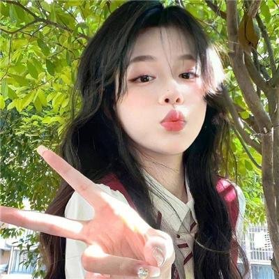 奶包下山财阀家人抢着宠